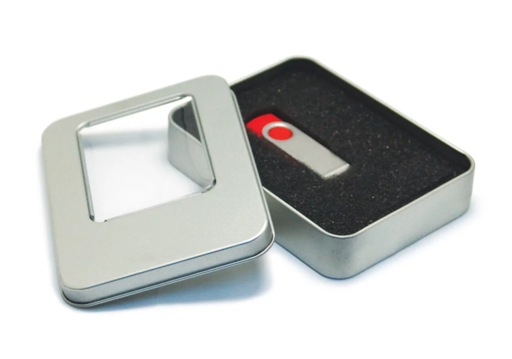 Boîte métallique carrée pour clés USB