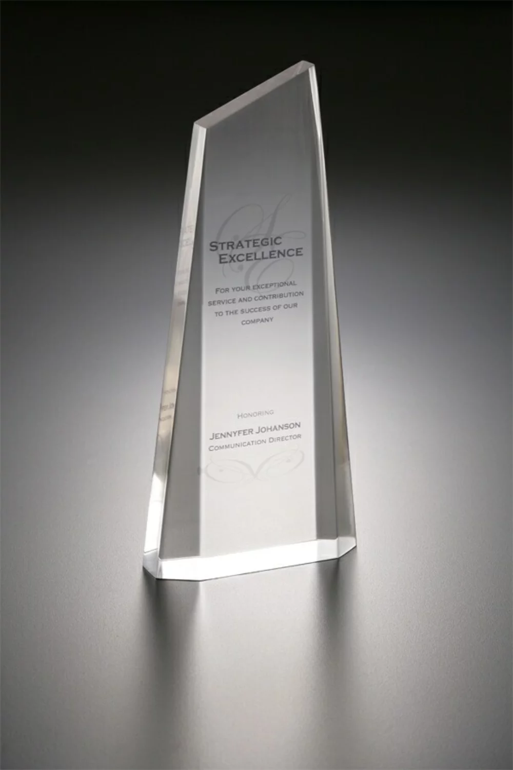 Prix d'incrustation d'obélisque effilé en lucite