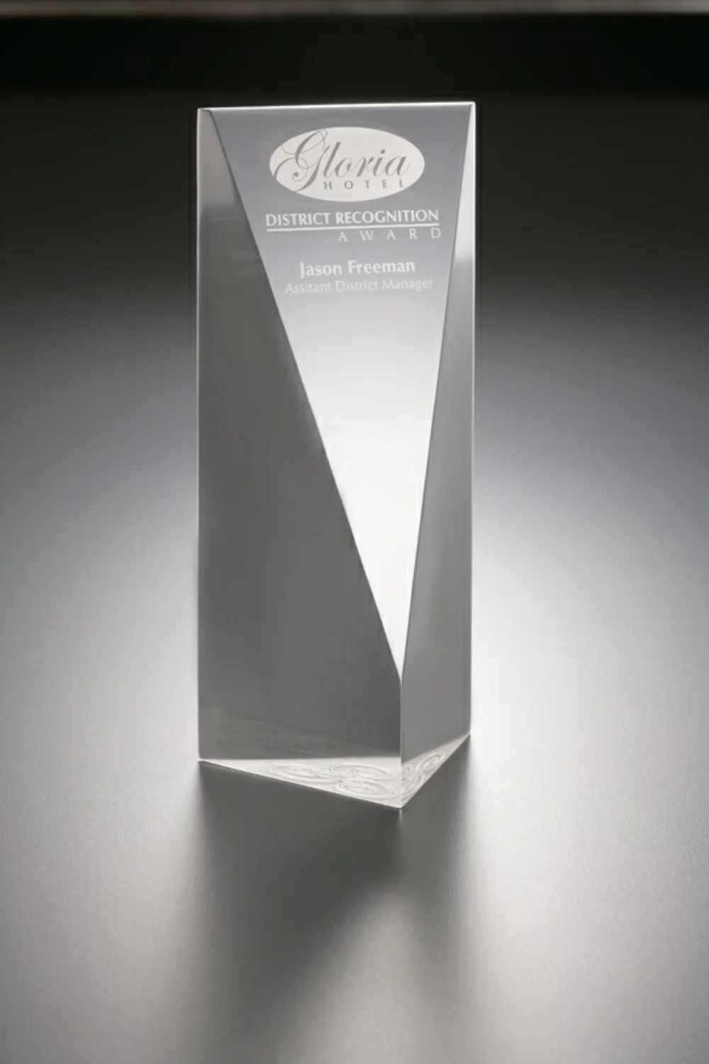 Prix d'incrustation en forme de rectangle effilé en lucite