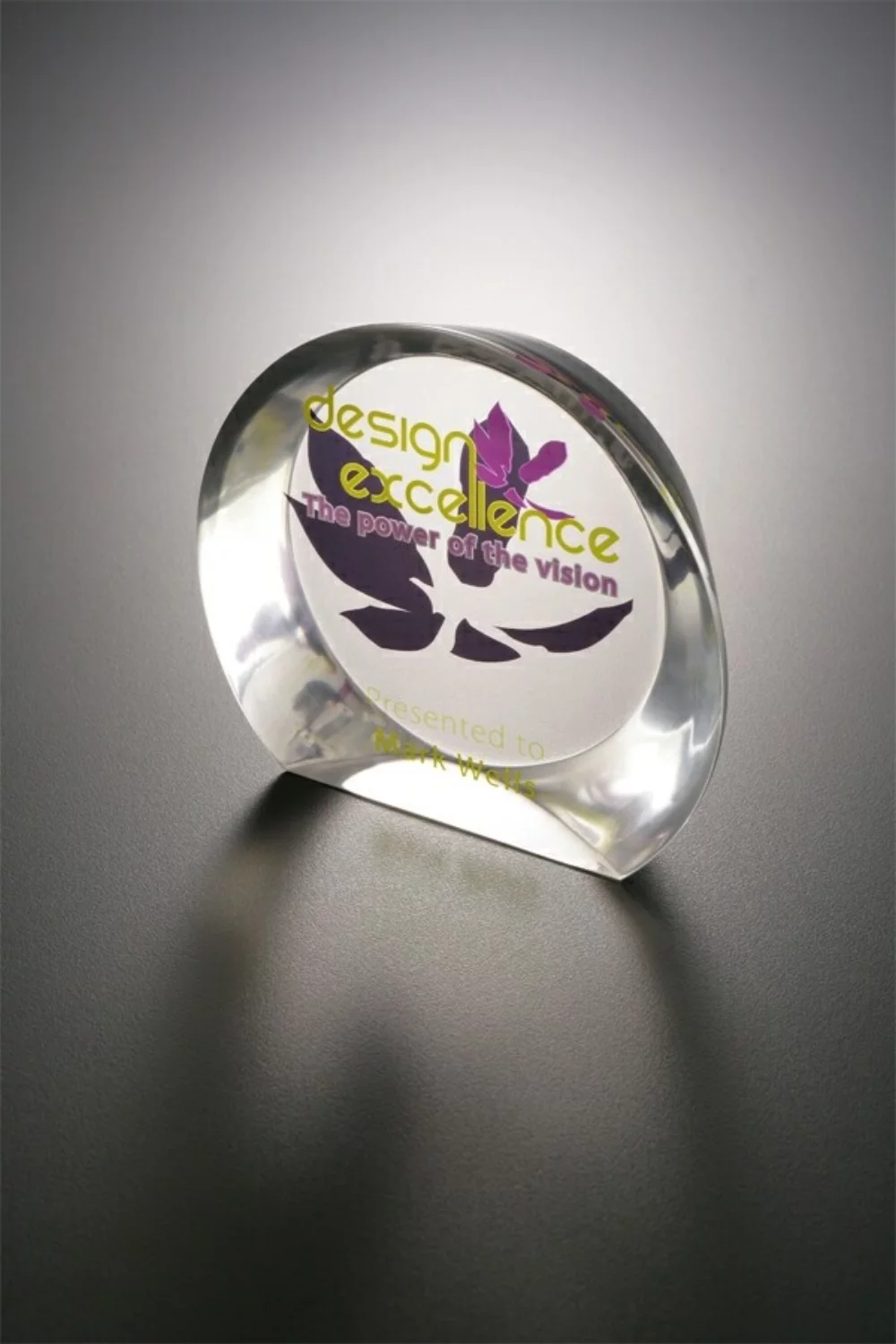 Round Lucite Embedment Award w/ Flat Bottom