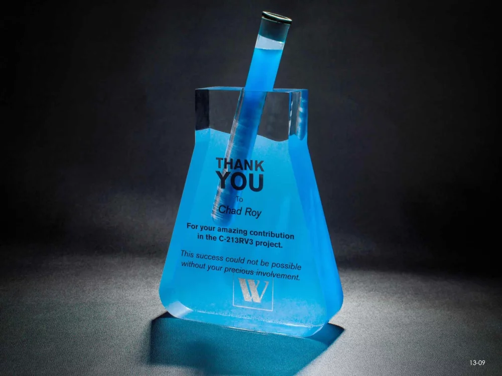 Prix en forme de fiole avec liquide