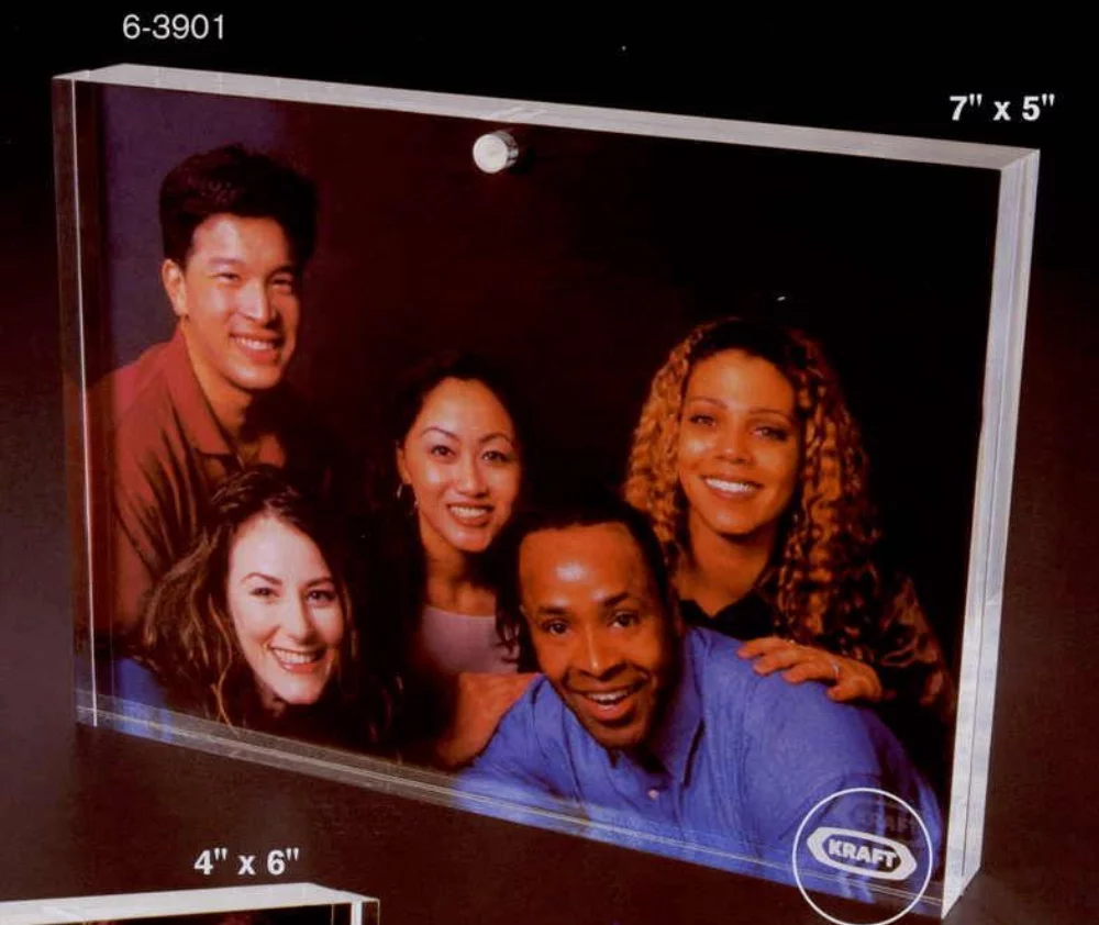 Large Magnetic Picture Frame (7"x5"x1")