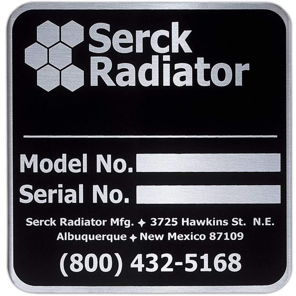 Plaques métalliques et signalétique : 9-12 pouces carrés.