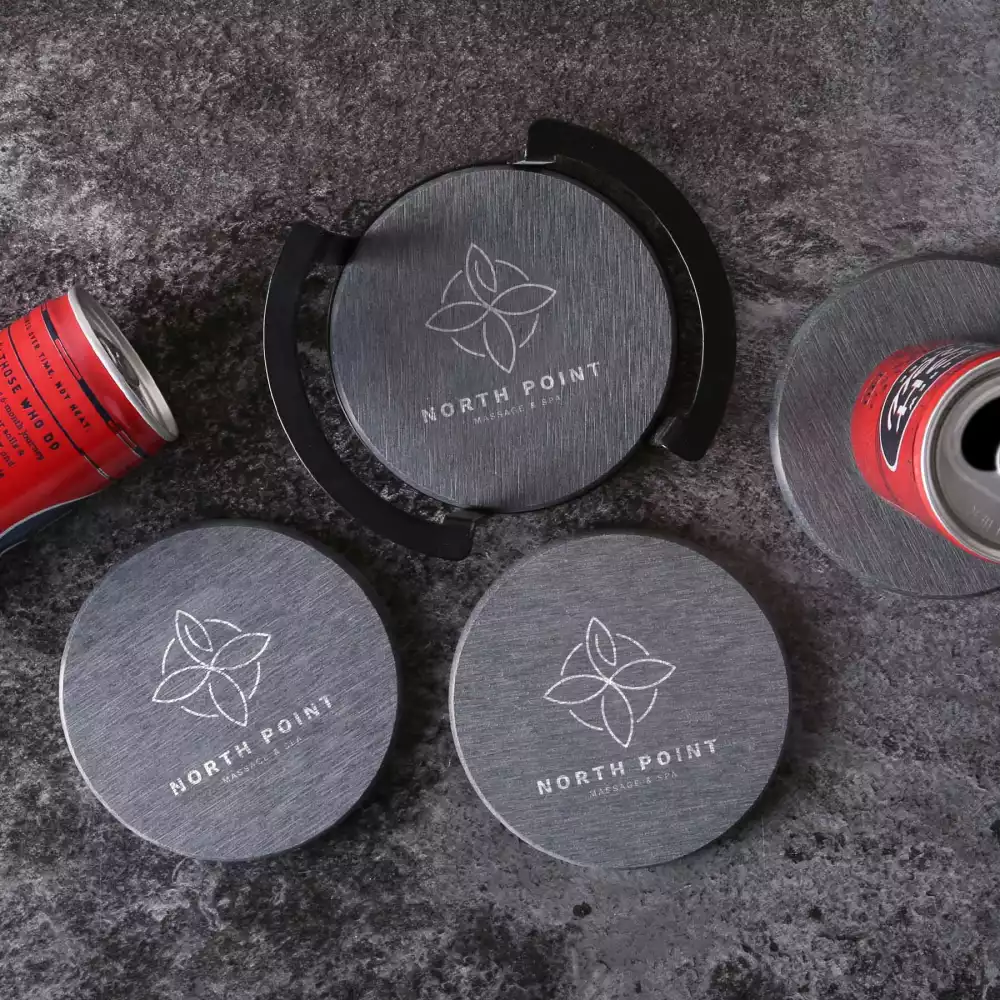 Sous-verre en diatomite antique : ensemble de 4 pièces avec support en métal