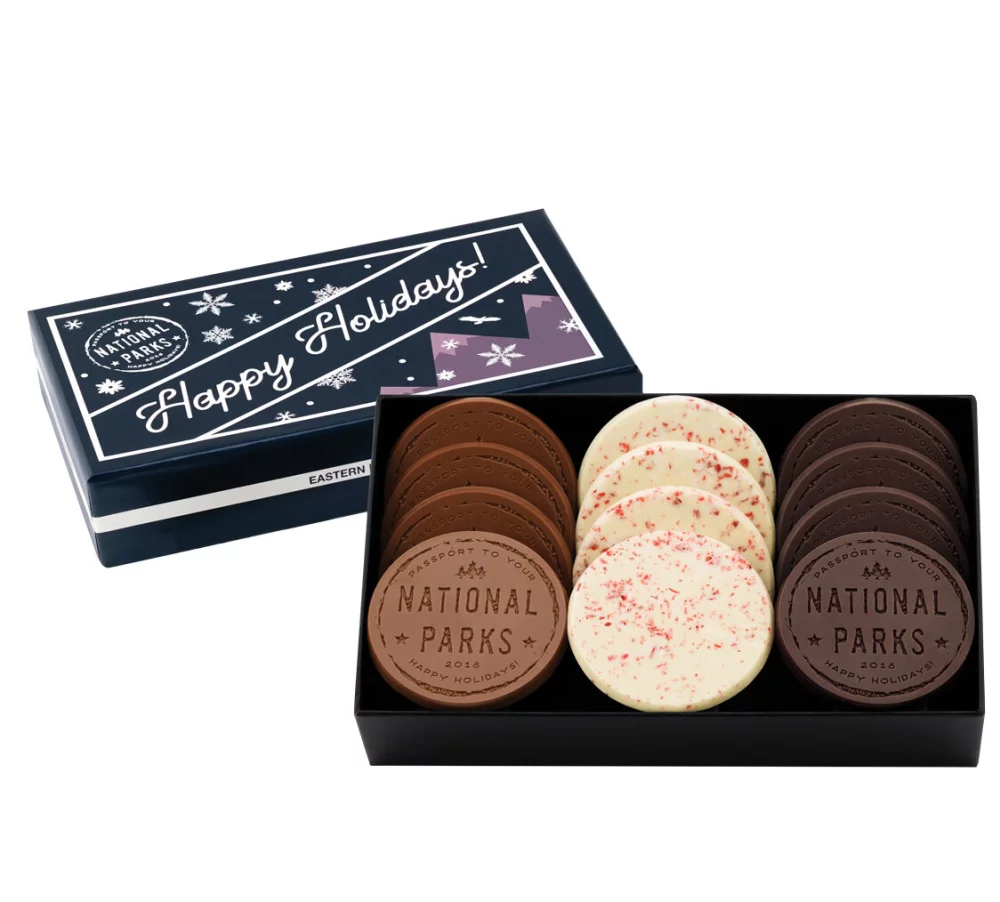 12 Cookies Garnis de Chocolat Dans une Boîte