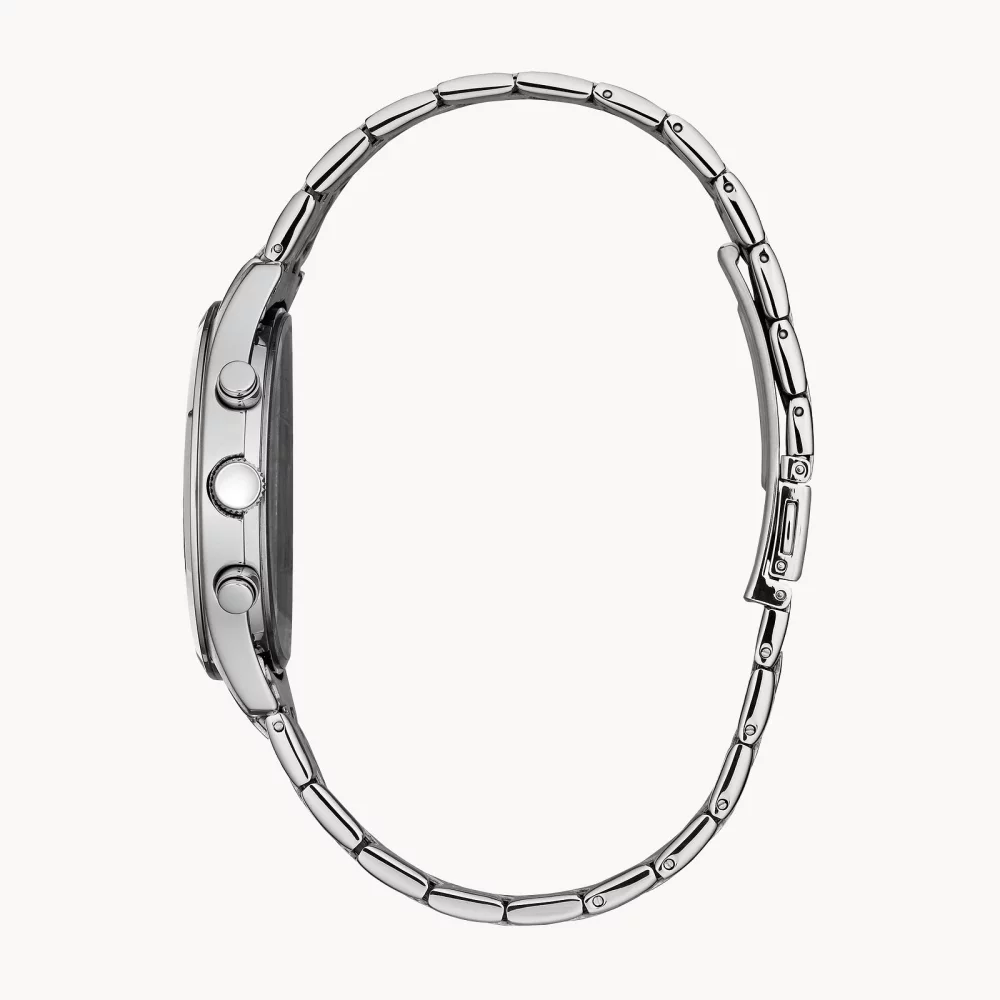 Montre habillée pour homme de la collection Caravelle® avec cadran rond noir et bracelet en argent.