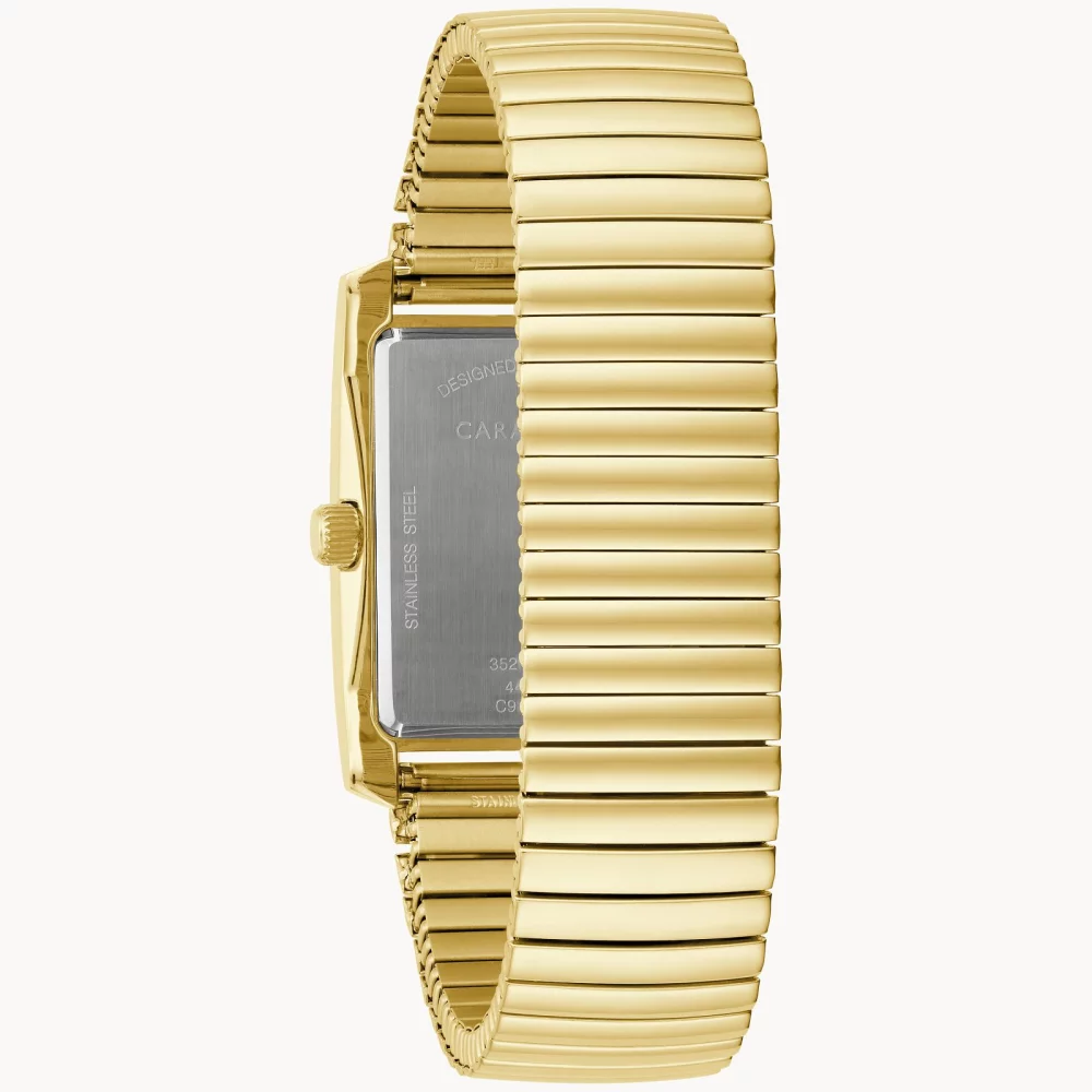 Montre habillée pour homme de la collection Caravelle® avec cadran rectangulaire noir en or.