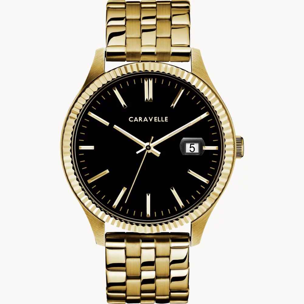 Montre habillée pour homme de la collection Caravelle® avec cadran rond noir et bracelet en or.