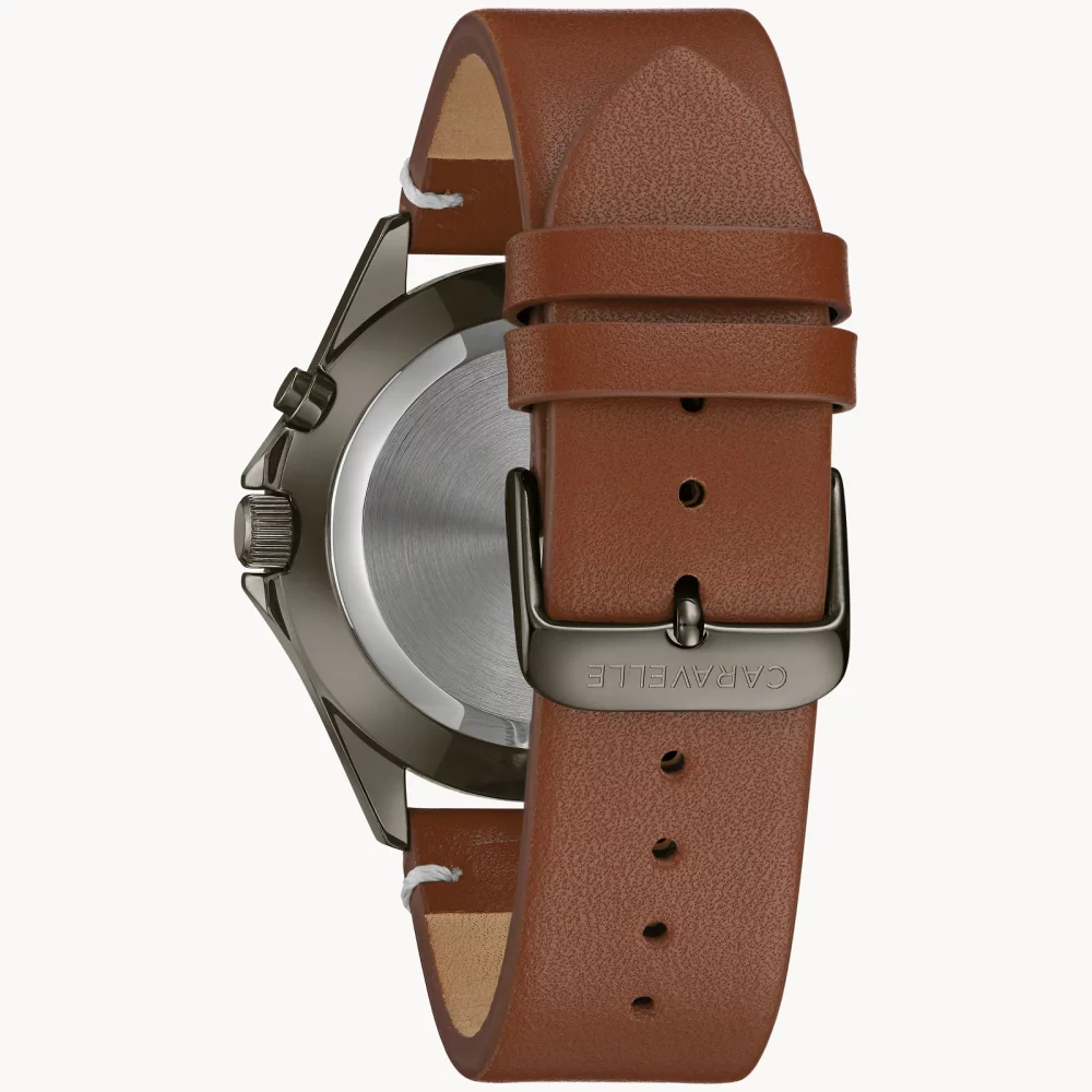 Montre classique Caravelle® Collection pour hommes en gris métallisé avec éclairage.