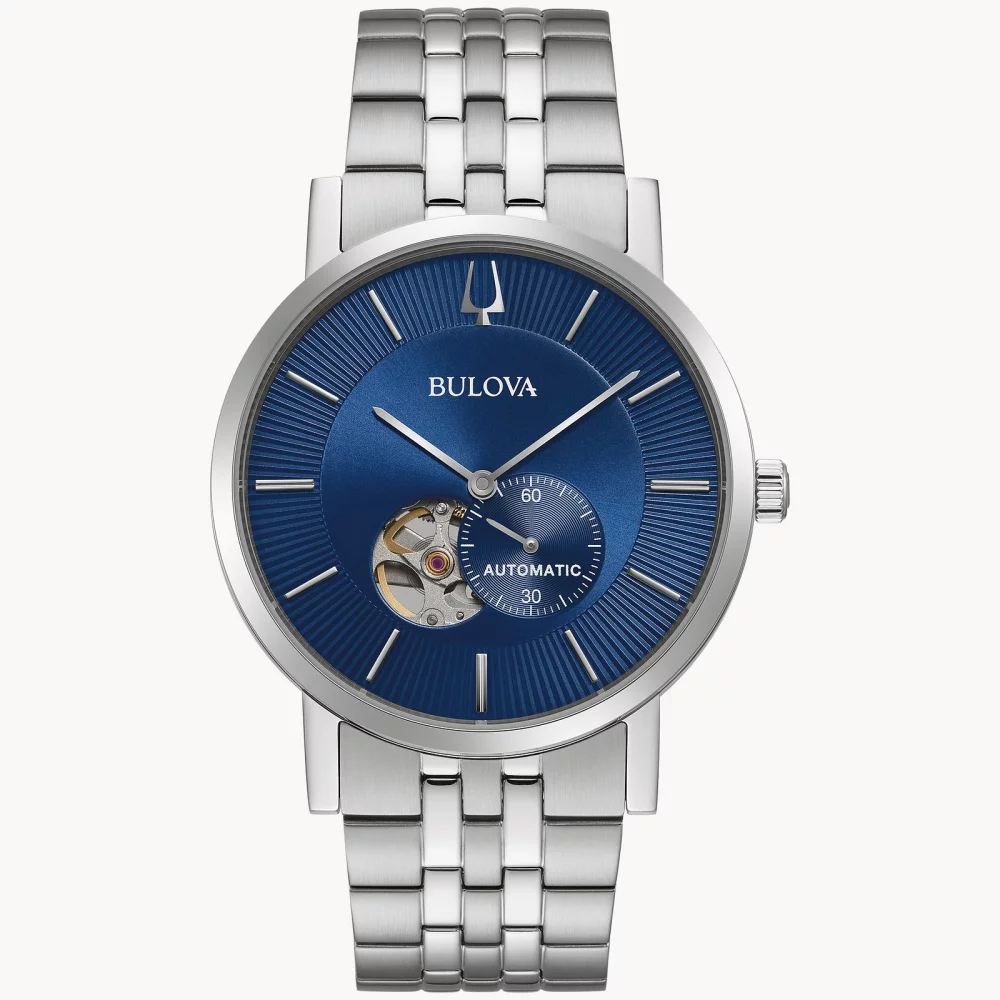 Montre automatique américaine Bulova® Classic Collection pour hommes, bracelet en argent avec cadran à ouverture bleue.