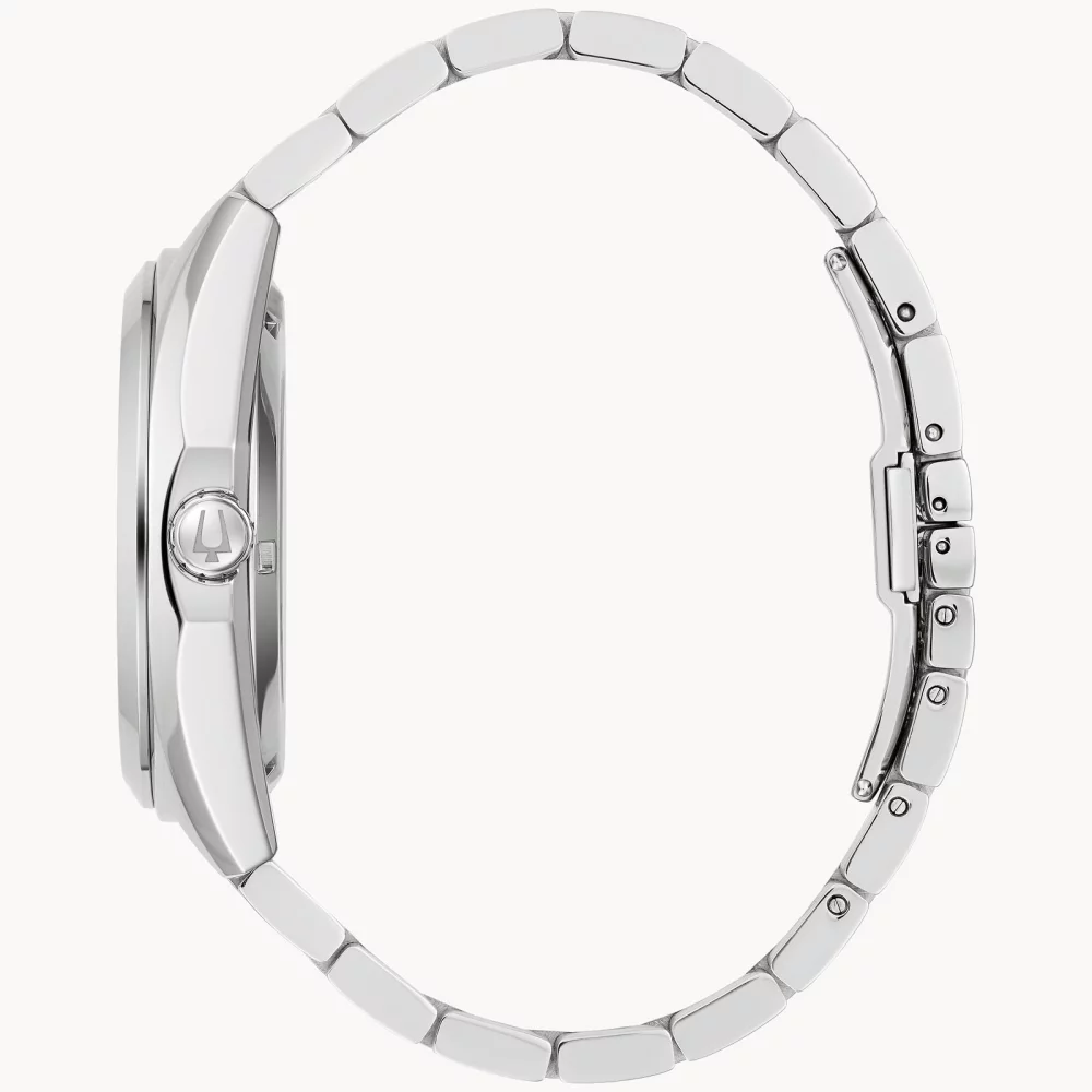 Montre automatique Surveyor pour homme de la collection classique Bulova® avec cadran à ouverture bleue.