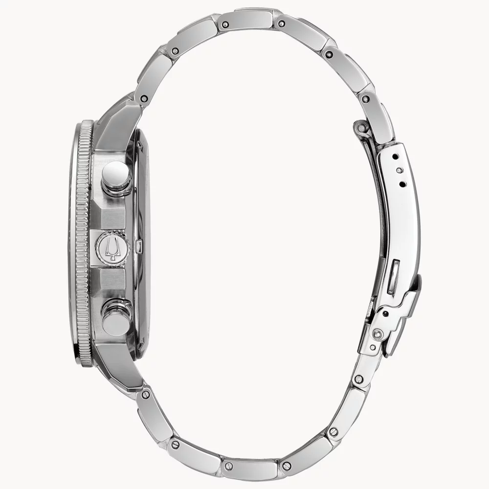 Montre chronographe pour homme de la collection Bulova® Marine Star® avec cadran noir rond.