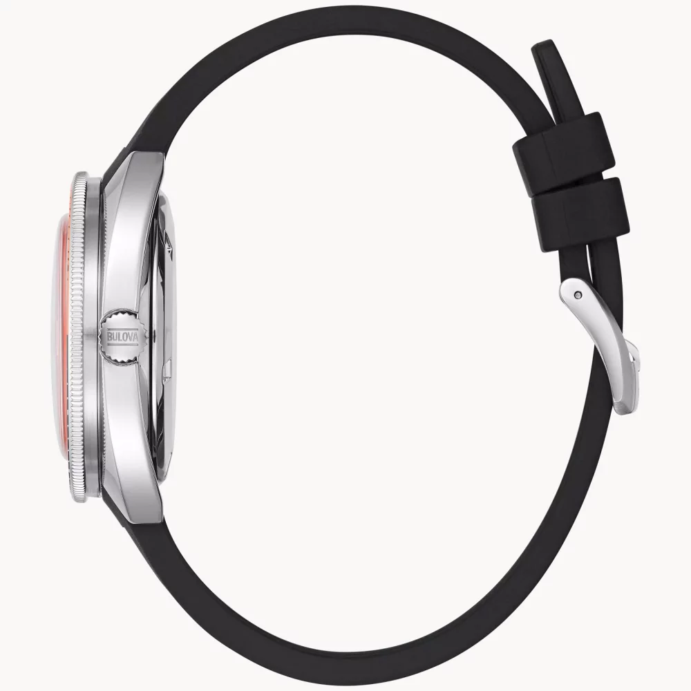 Montre de plongée pour homme de la collection Bulova® Oceanographer avec bracelet en caoutchouc.