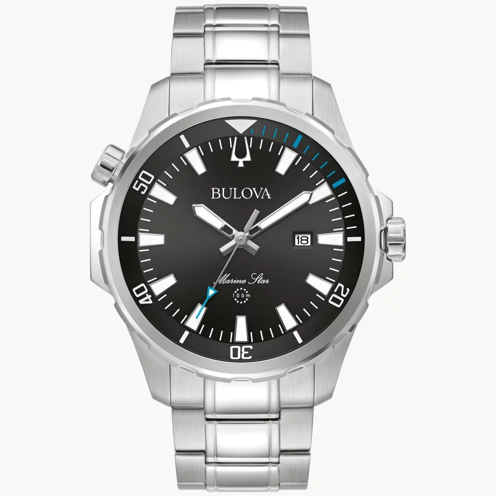 Montre pour homme Bulova® Marine Star® Collection en argent avec cadran rond noir soleillé.