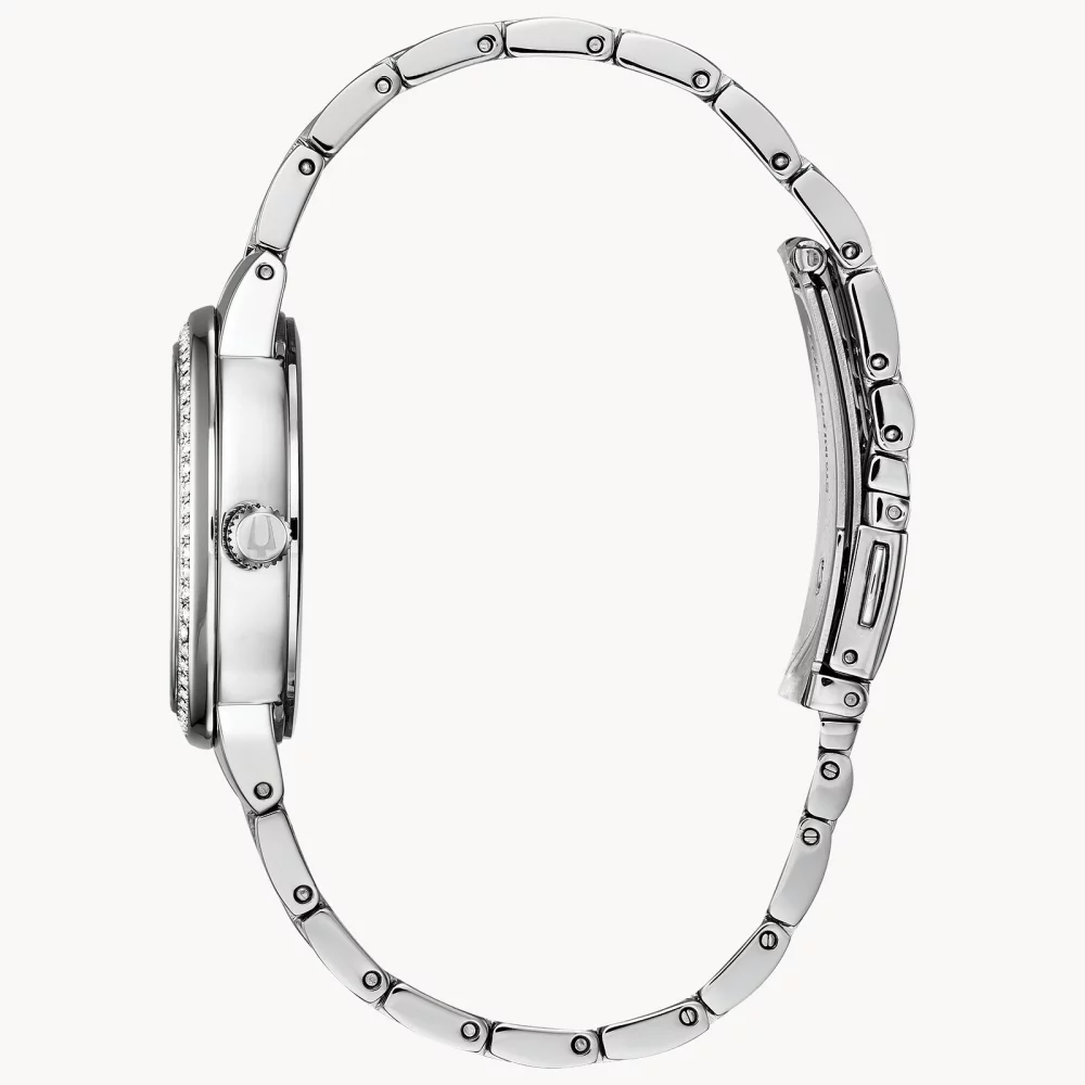 Montre Bulova® Crystal Collection pour femmes, modèle Silver Phantom avec cadran facetté.