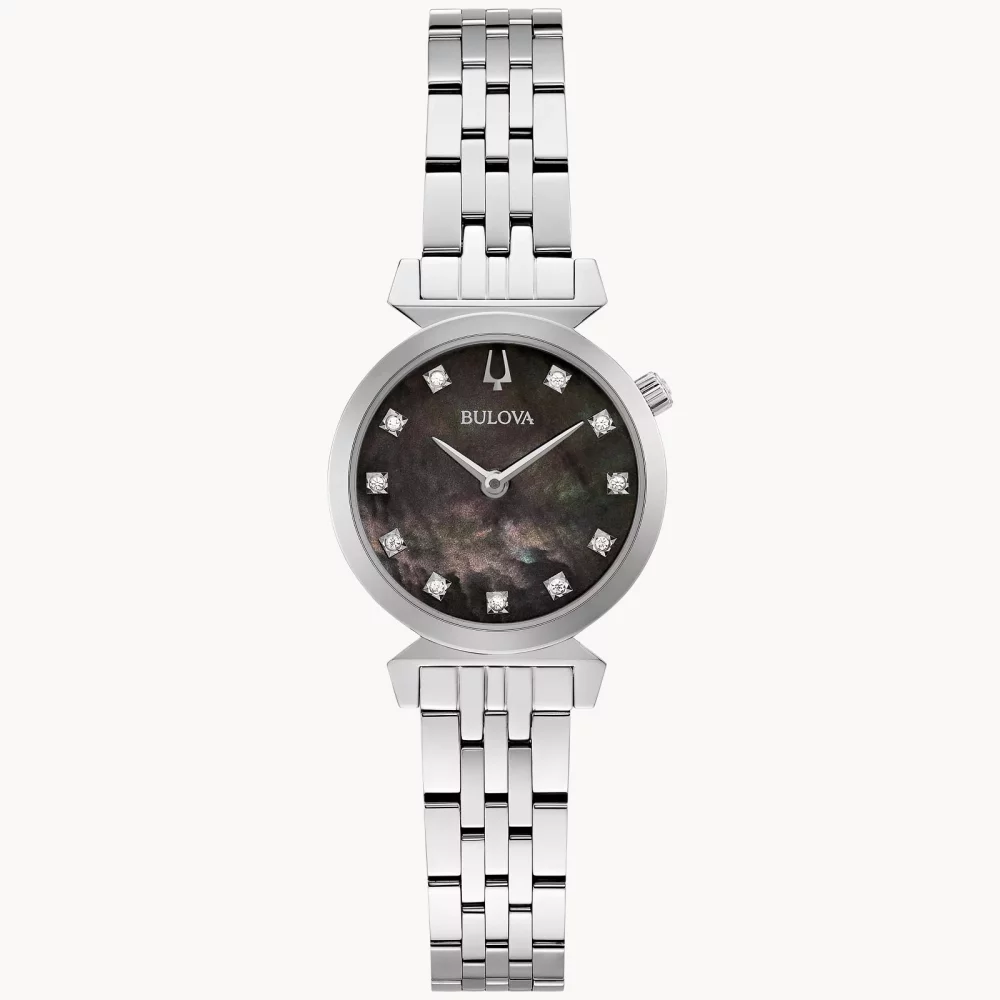 Montre Bulova® Classic Collection pour femmes, modèle Regatta en argent avec cadran en nacre.