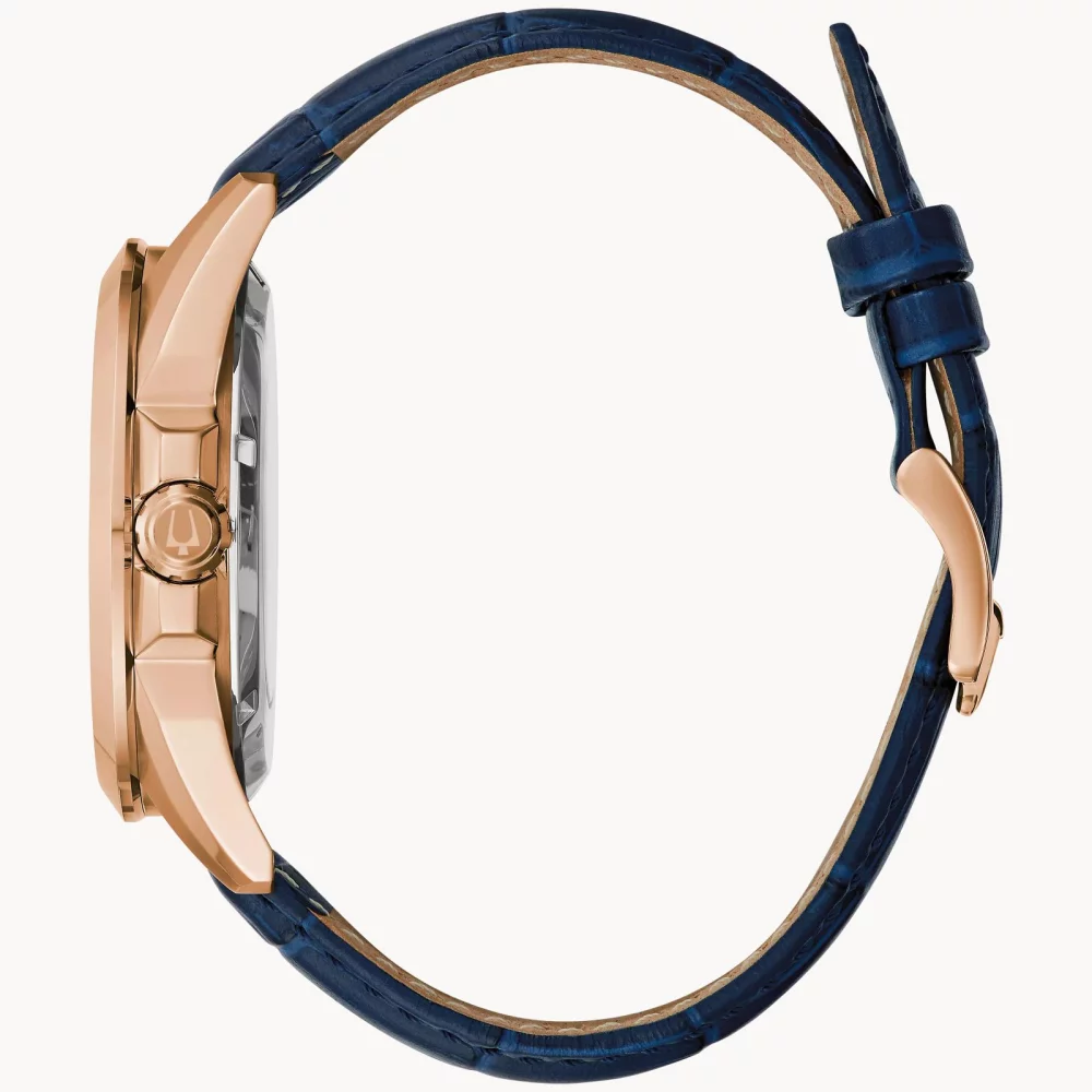 Montre automatique Bulova® Classic Collection pour hommes en or rose Sutton avec bracelet en cuir bleu.