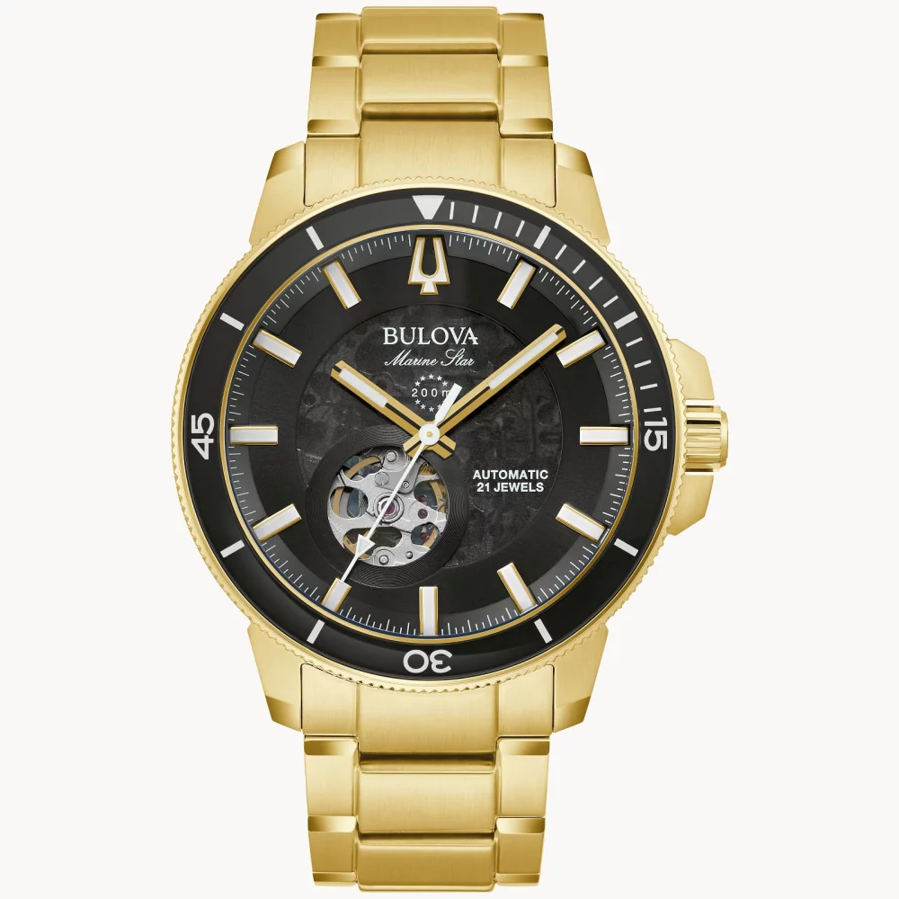 Montre automatique pour homme de la collection Bulova® Marine Star® avec boîtier doré et lunette noire ronde.