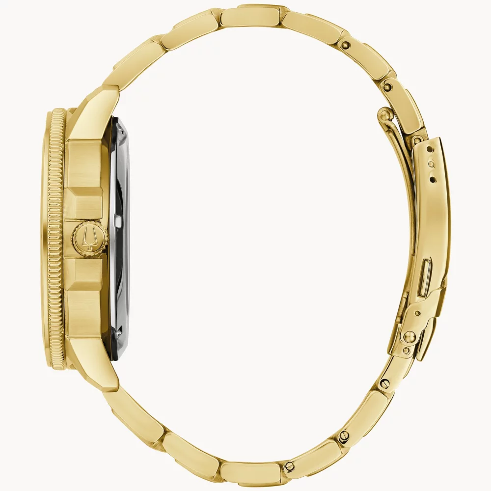 Montre automatique pour homme de la collection Bulova® Marine Star® avec boîtier doré et lunette noire ronde.
