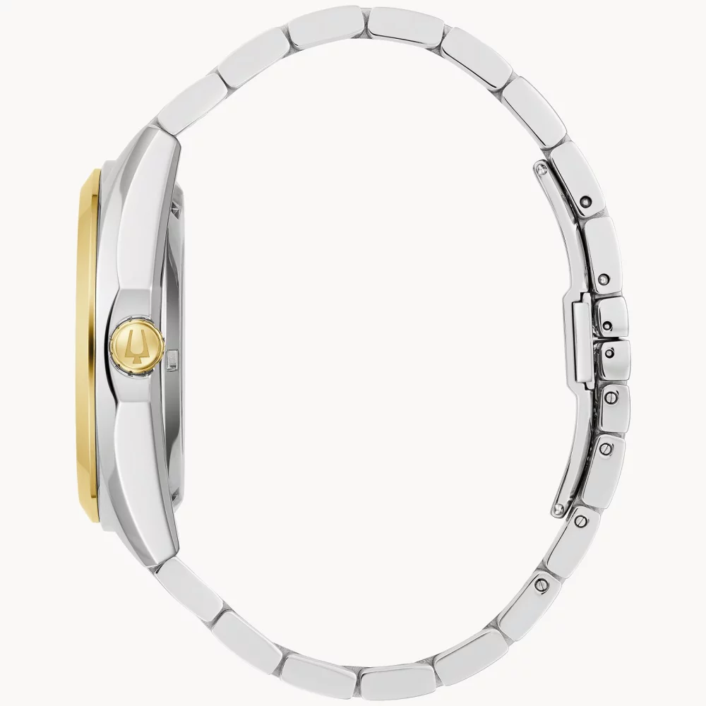 Montre automatique pour homme de la collection classique Bulova® Surveyor à deux tons avec cadran à ouverture argentée.