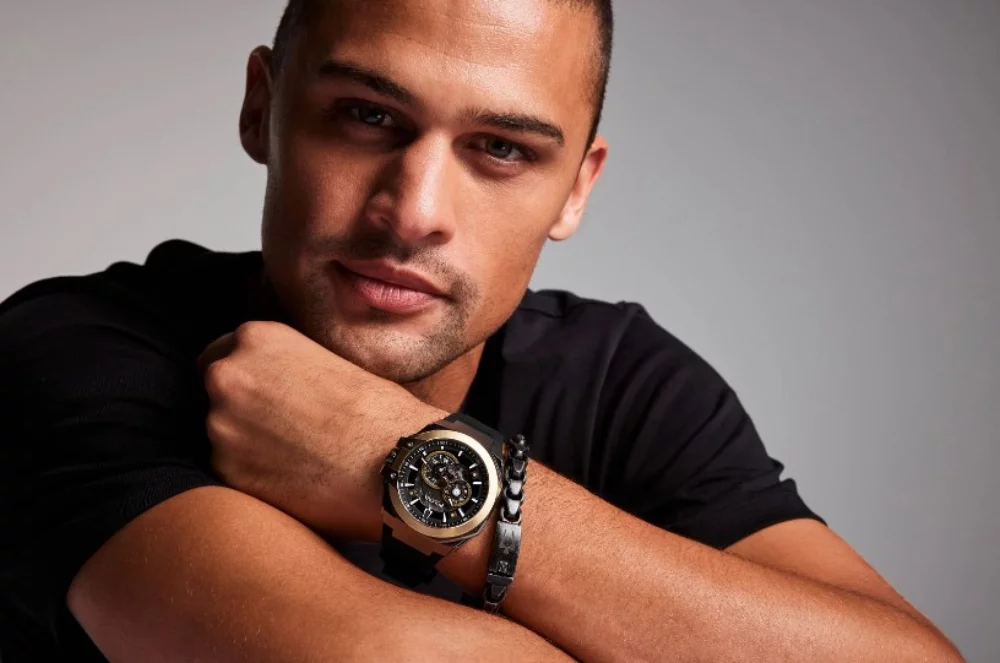 Montre automatique Bulova® de la collection Marc Anthony pour hommes avec bracelet en silicone noir