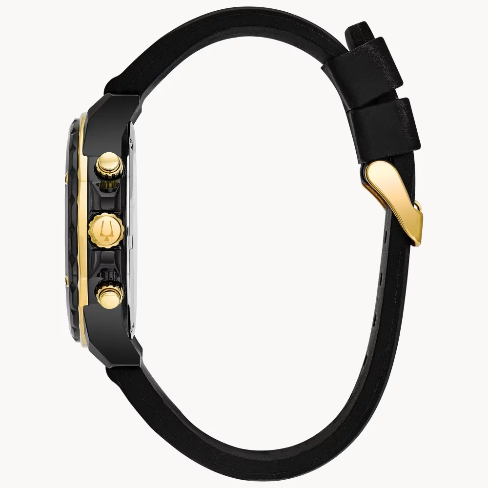 Montre chronographe noire pour homme de la collection Bulova® Marine Star® avec accents dorés.