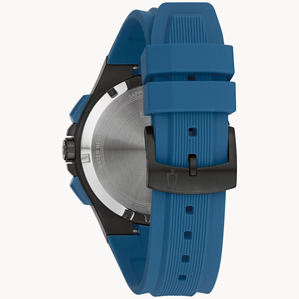 Montre chronographe noire pour homme de la collection Bulova® Maquina avec bracelet en silicone bleu.