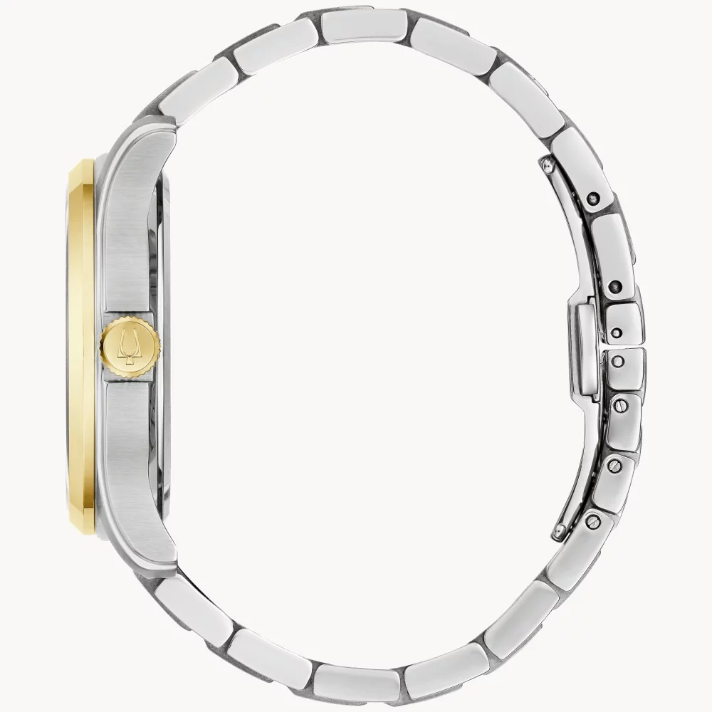Montre Bulova® Classic Collection pour hommes, modèle Wilton en argent avec des marqueurs romains dorés.