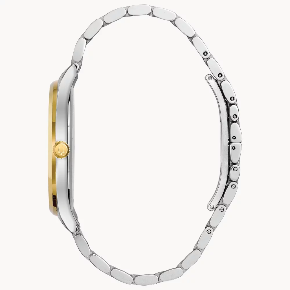 Montre pour hommes de la collection classique Bulova® en deux tons avec des diamants