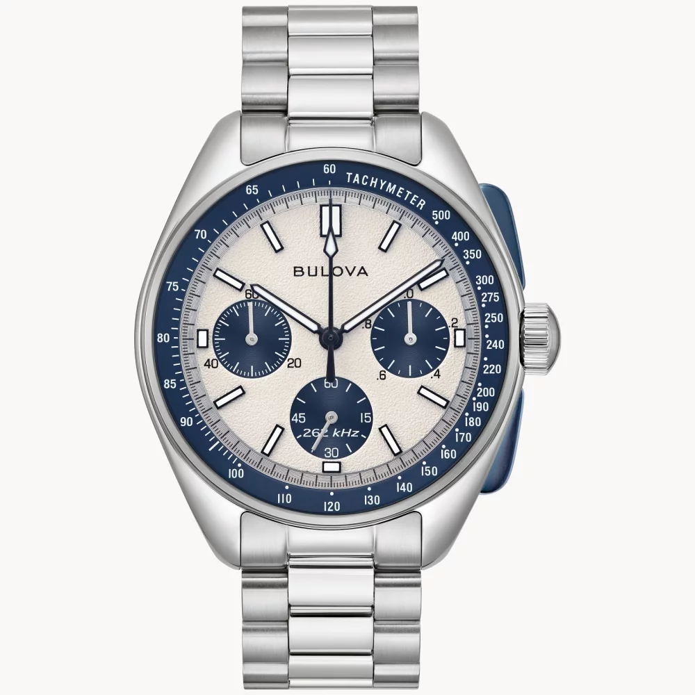 Montre chronographe Bulova® Archive Series pour homme, pilote lunaire en argent avec bracelet en cuir bleu.