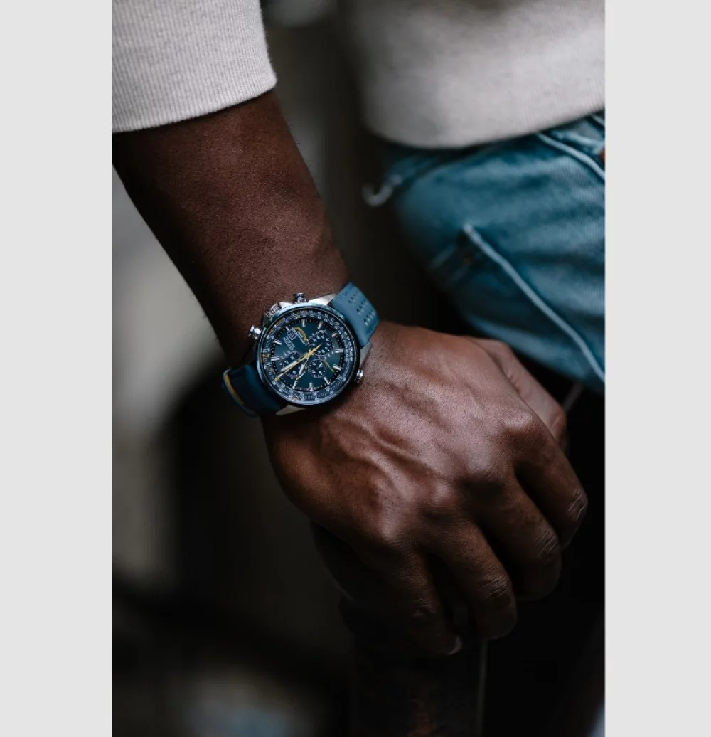 Montre chronographe Citizen® Blue Angels World pour homme avec bracelet en cuir enduit de polyuréthane