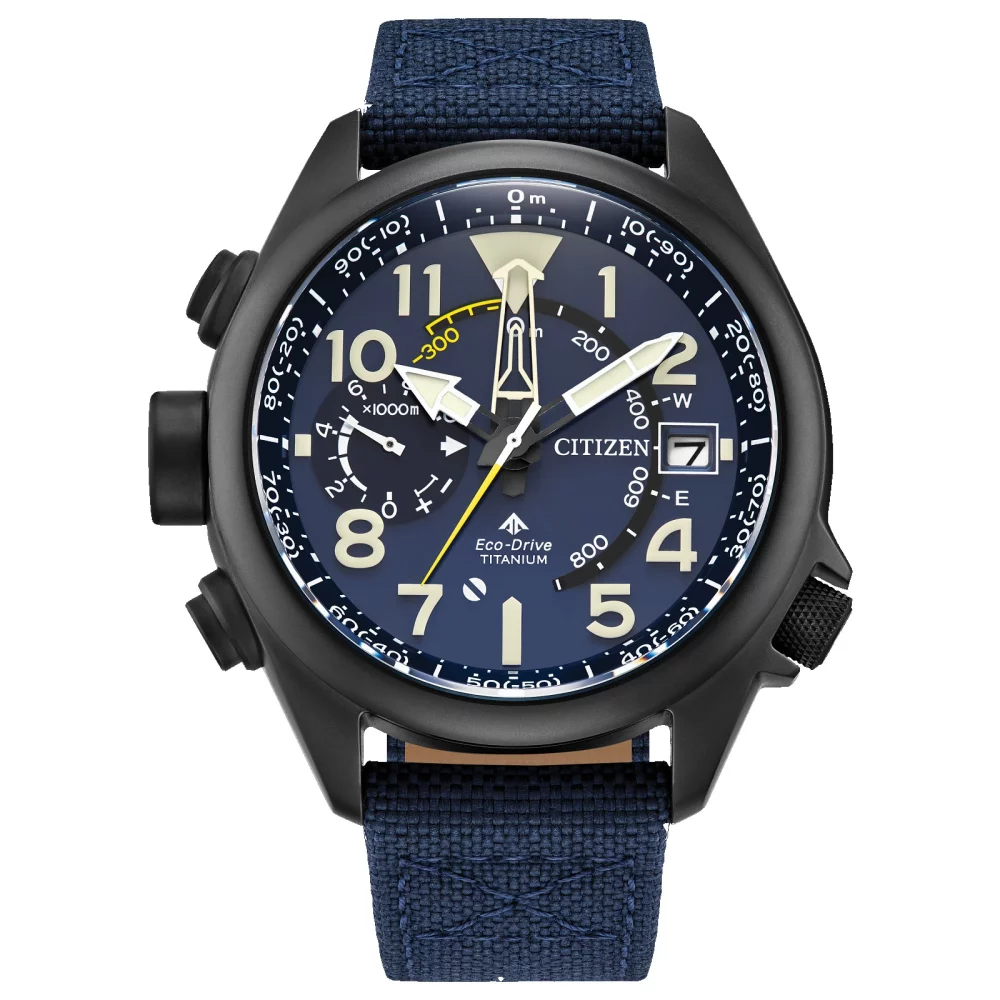 Montre Citizen® Promaster Land Collection pour homme avec cadran Altichron noir et bracelet en nylon.