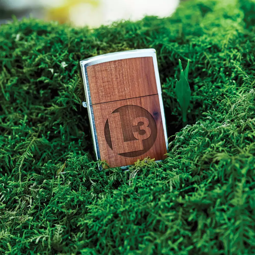 Briquet coupe-vent Zippo® Woodchuck USA en cèdre