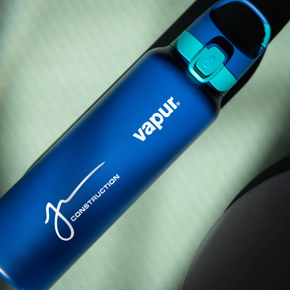 Vapur® Chill 20oz Insulated Water Bottle Admiral Blue with Malibu Teal Trim