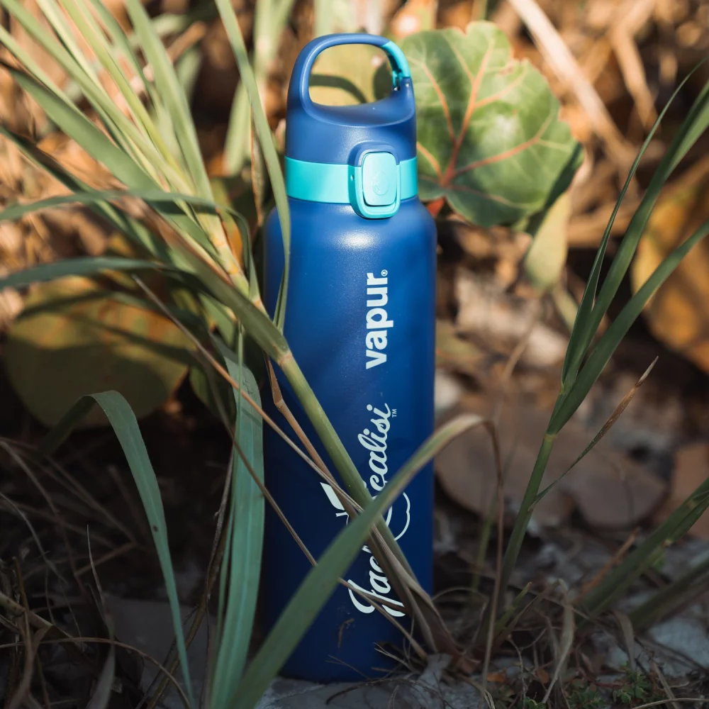 Vapur® Chill 20oz Insulated Water Bottle Admiral Blue with Malibu Teal Trim