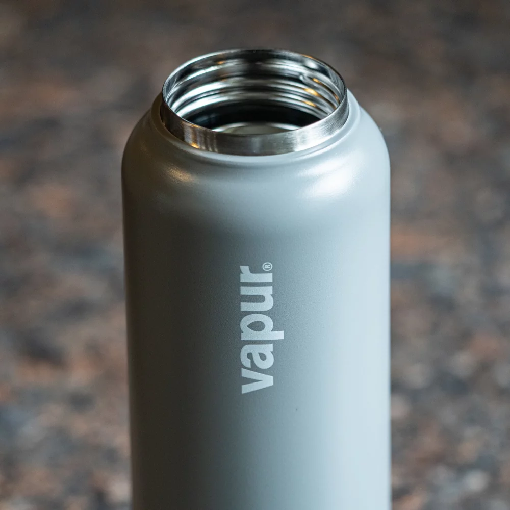 Vapur® Chill 20oz Insulated Water Bottle Graphite Grey with Blue Steel Trim
