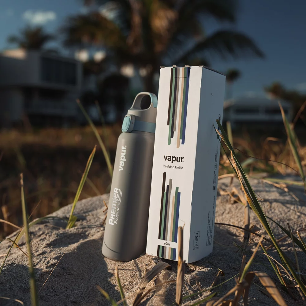 Vapur® Chill 20oz Insulated Water Bottle Graphite Grey with Blue Steel Trim