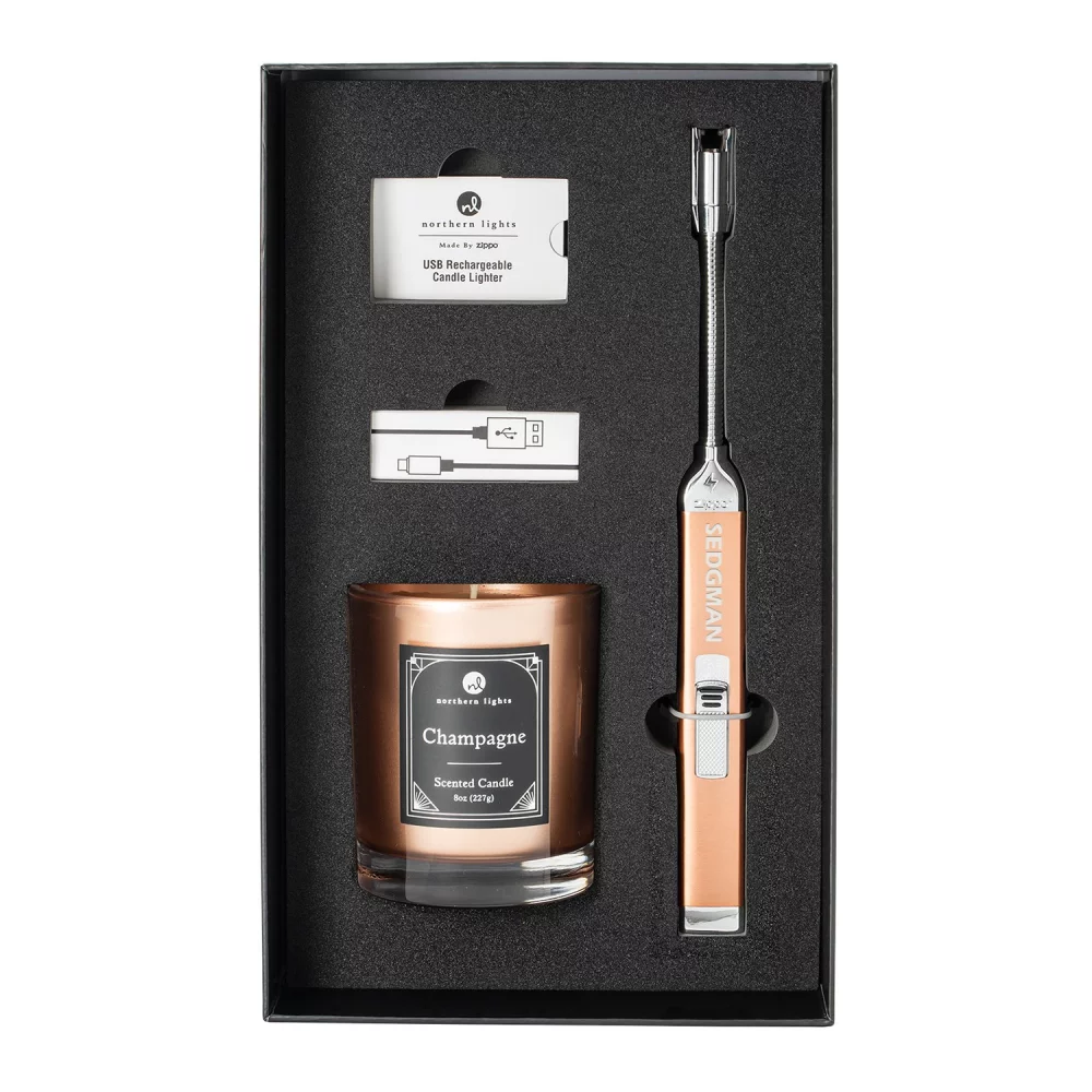 Ensemble cadeau allume-bougie rechargeable Zippo® Rose Gold et bougie de champagne de 8 oz