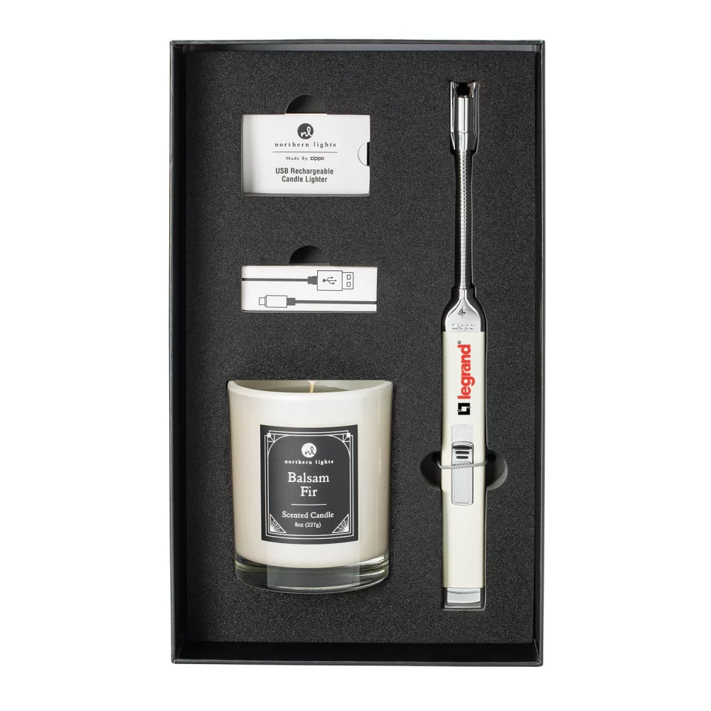 Ensemble cadeau Zippo® Champagne avec allume-bougie rechargeable et bougie de sapin baumier de 8 oz