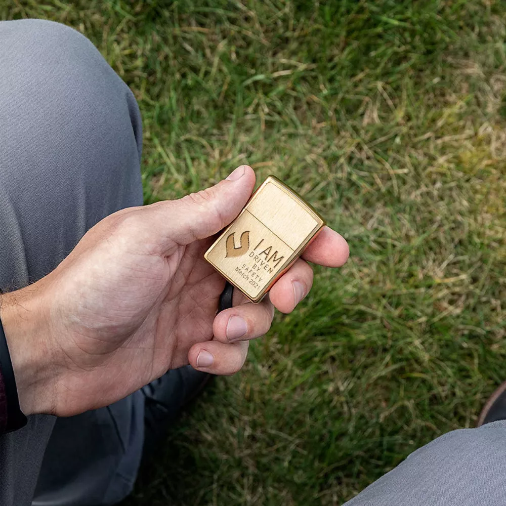 Briquet coupe-vent Zippo® Woodchuck USA en bouleau de l'Amérique.