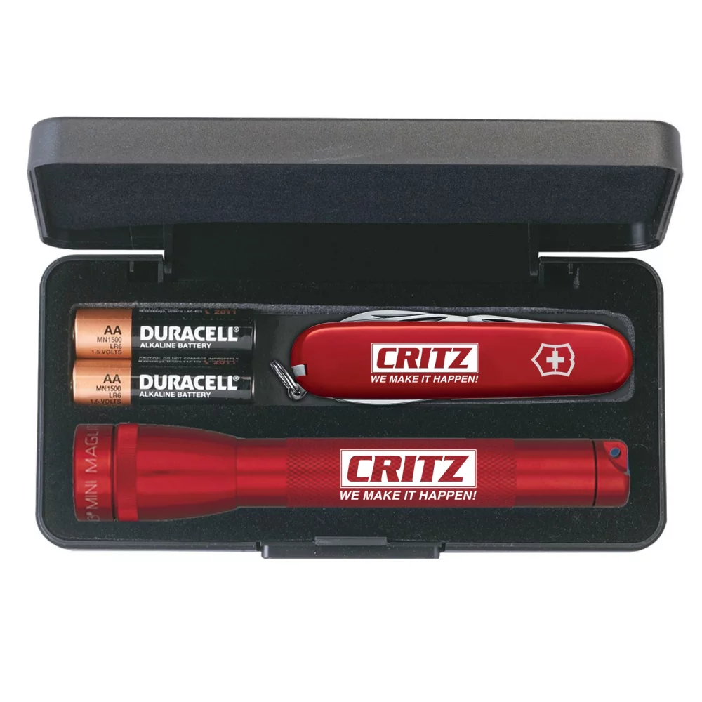 Mini Maglite® avec grand couteau suisse Victorinox®.