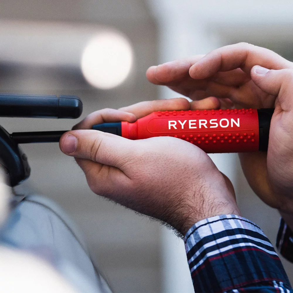 Tournevis multi-embouts 15-en-1