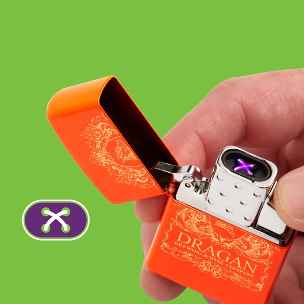 Ensemble cadeau comprenant un briquet Zippo® et un insert de briquet électrique rechargeable