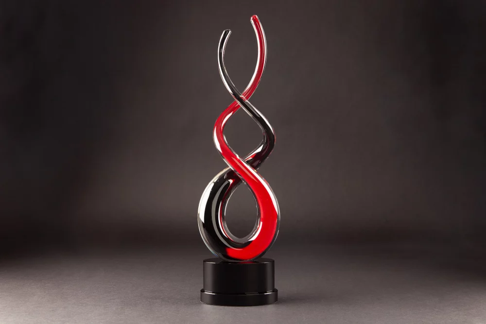 Sculpture en verre d'art Meltario avec base