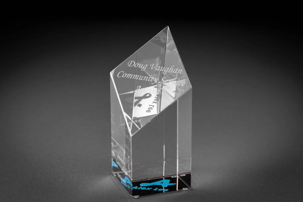 Prix en diamant sculpté en sable de cristal (6 x 2 1/2 x 2 1/2")