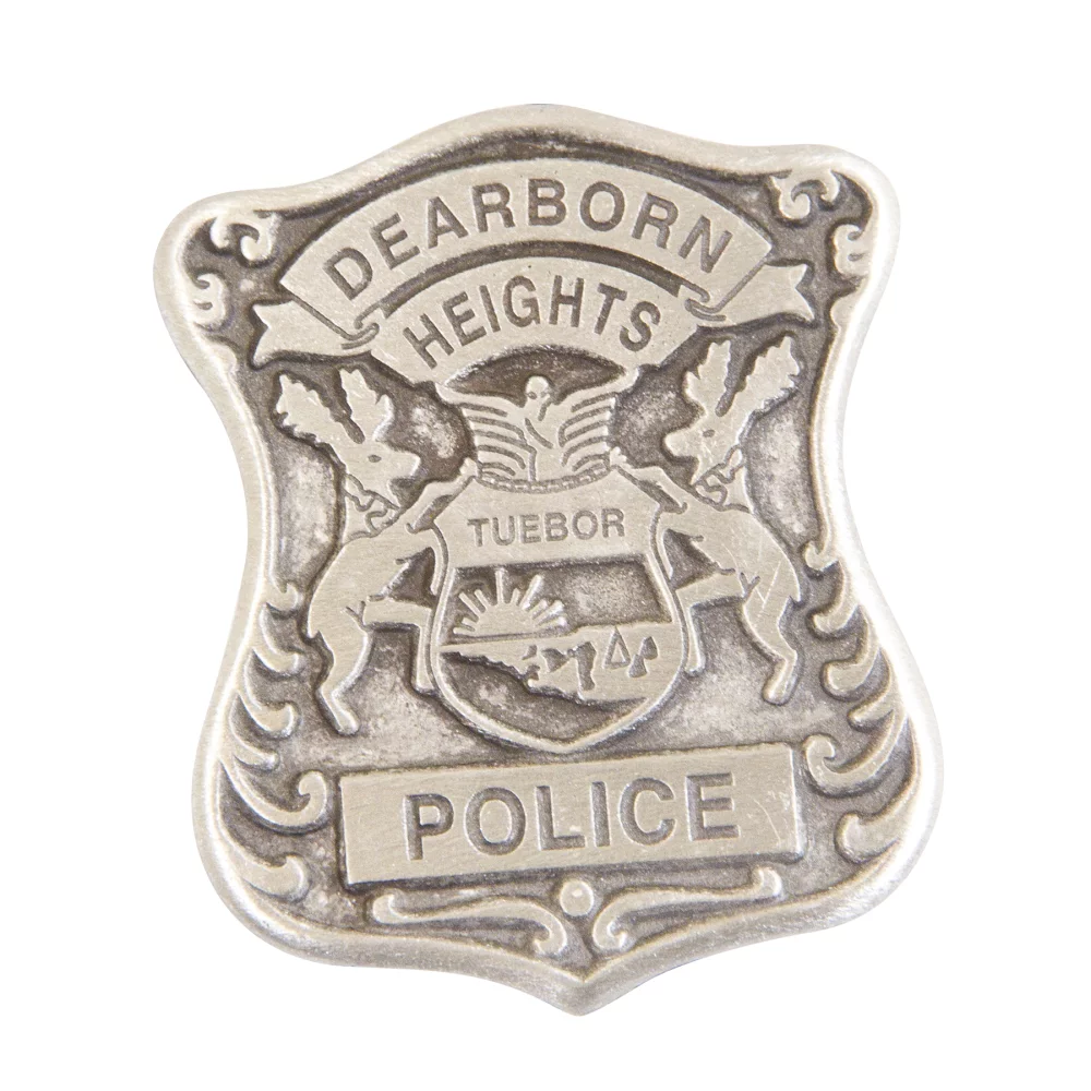 Emblèmes en étain massif