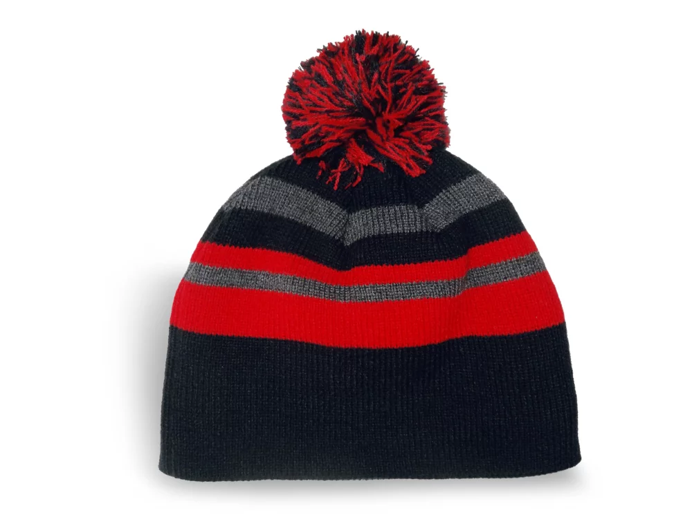 Bonnet à rayures en tricot fin avec pompon de Marystown