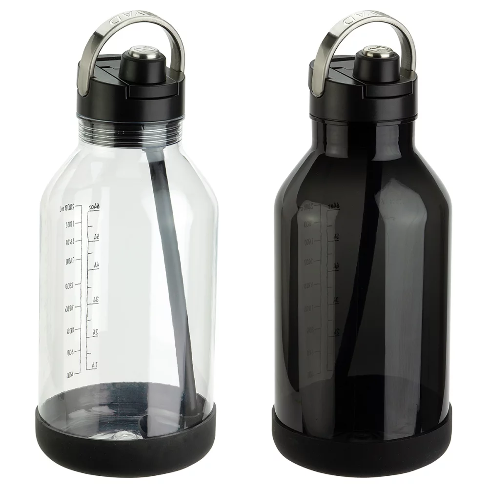 Pichet NAYAD® Voyager de 84 oz en Tritan® avec pare-chocs en silicone