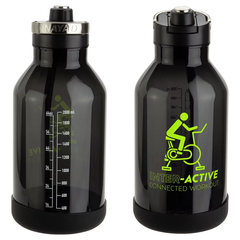 Pichet NAYAD® Voyager de 84 oz en Tritan® avec pare-chocs en silicone