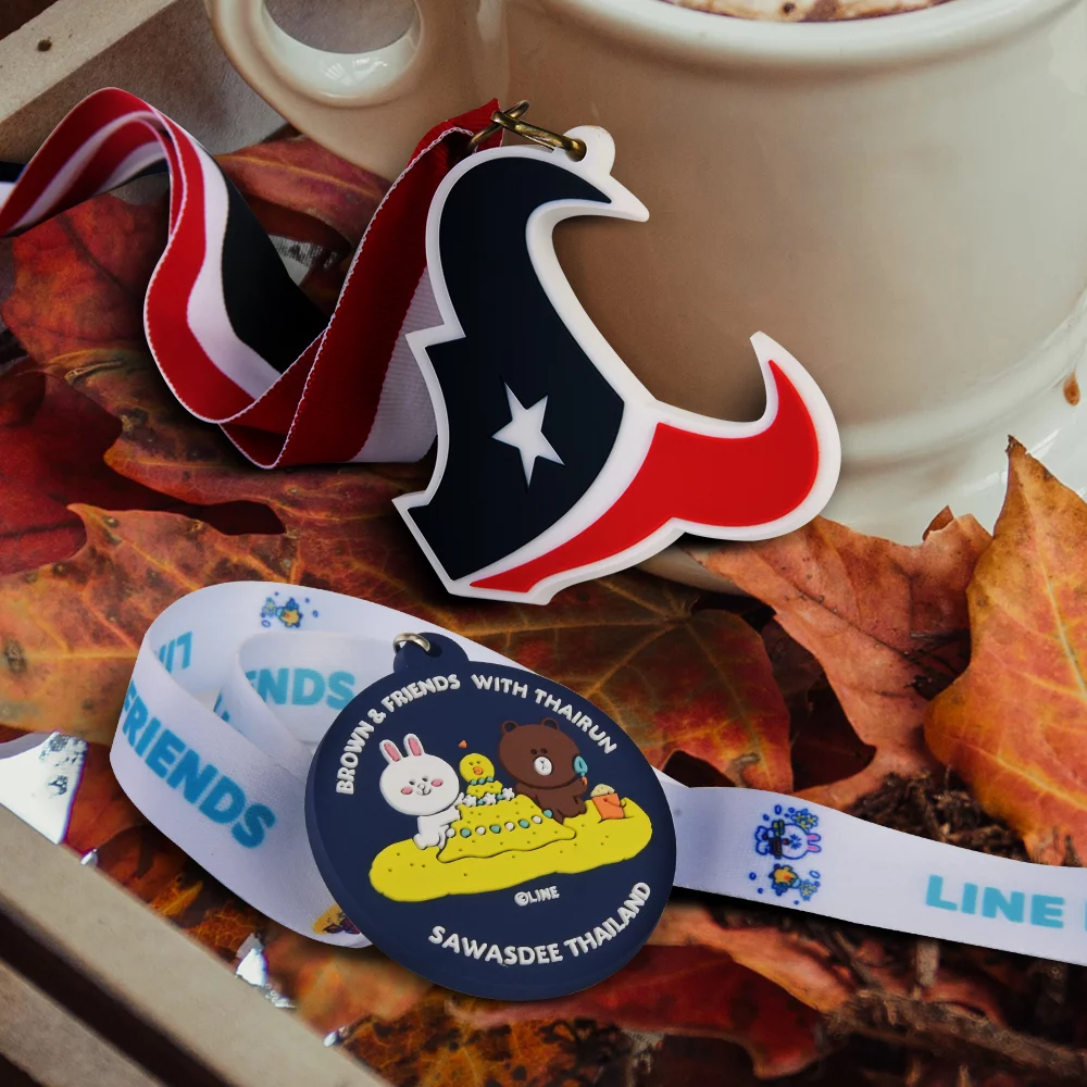 Médaille personnalisée en PVC souple 3D (ronde de 2" ou rectangle de 2,25" x 1,5")